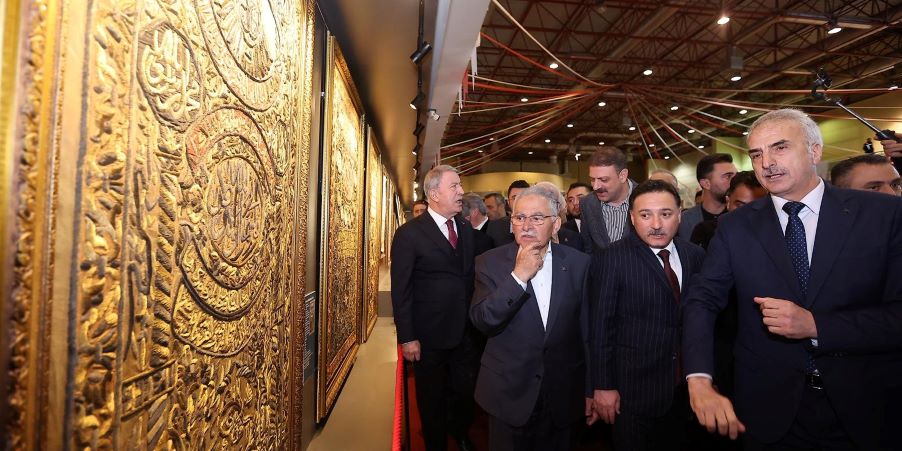 BAŞKAN BÜYÜKKILIÇ, “KUTSAL EMANETLER VE VAKIF ESERLERİ SERGİSİ”NİN AÇILIŞINA KATILDI