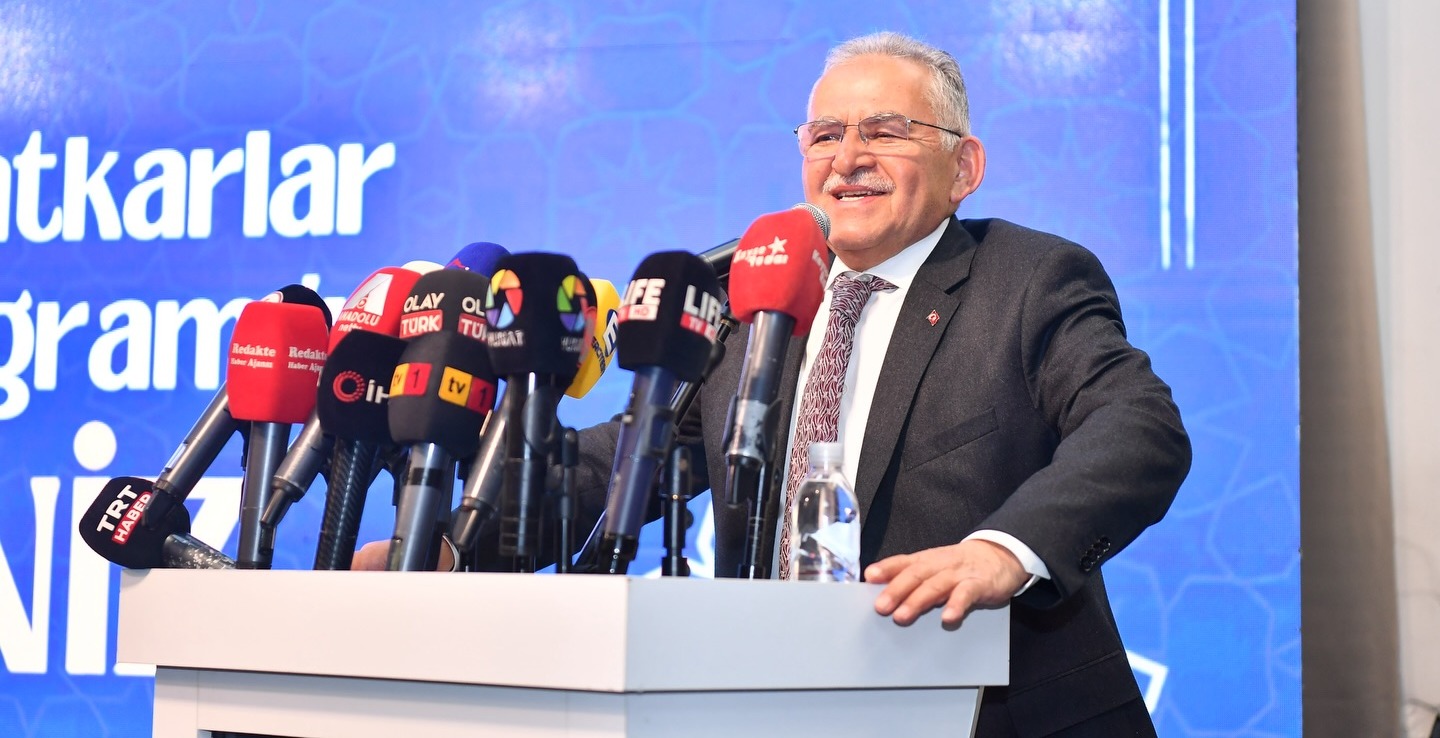 BÜYÜKKILIÇ ESNAFLA BULUŞTU, KAYSERİ KADİR GECESİ’NDE TEK YÜREK OLDU