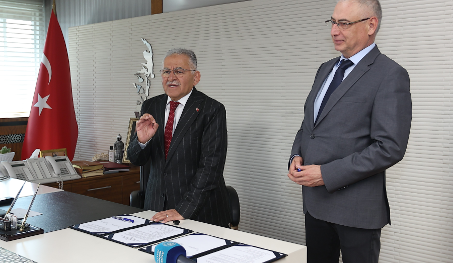 BAŞKAN BÜYÜKKILIÇ, KARTAL KATLI KAVŞAĞI İÇİN BESMELEYİ ÇEKTİ, İMZAYI ATTI