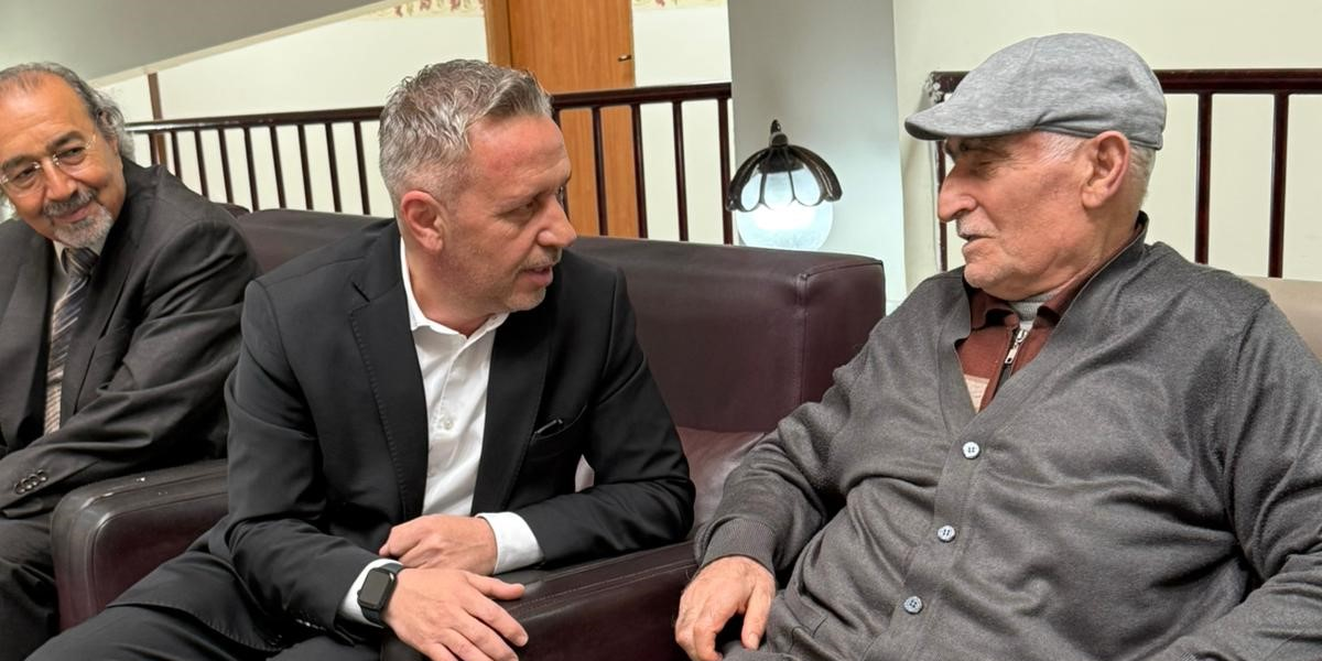 AKİB’den Huzurevi sakinlerine bayram ziyareti