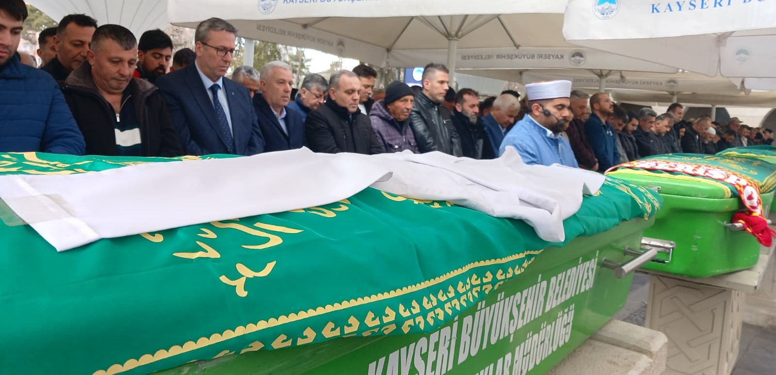 Kazada ölen tıp öğrencisi Yaren, doktor önlüğü ile son yolculuğuna uğurlandı 