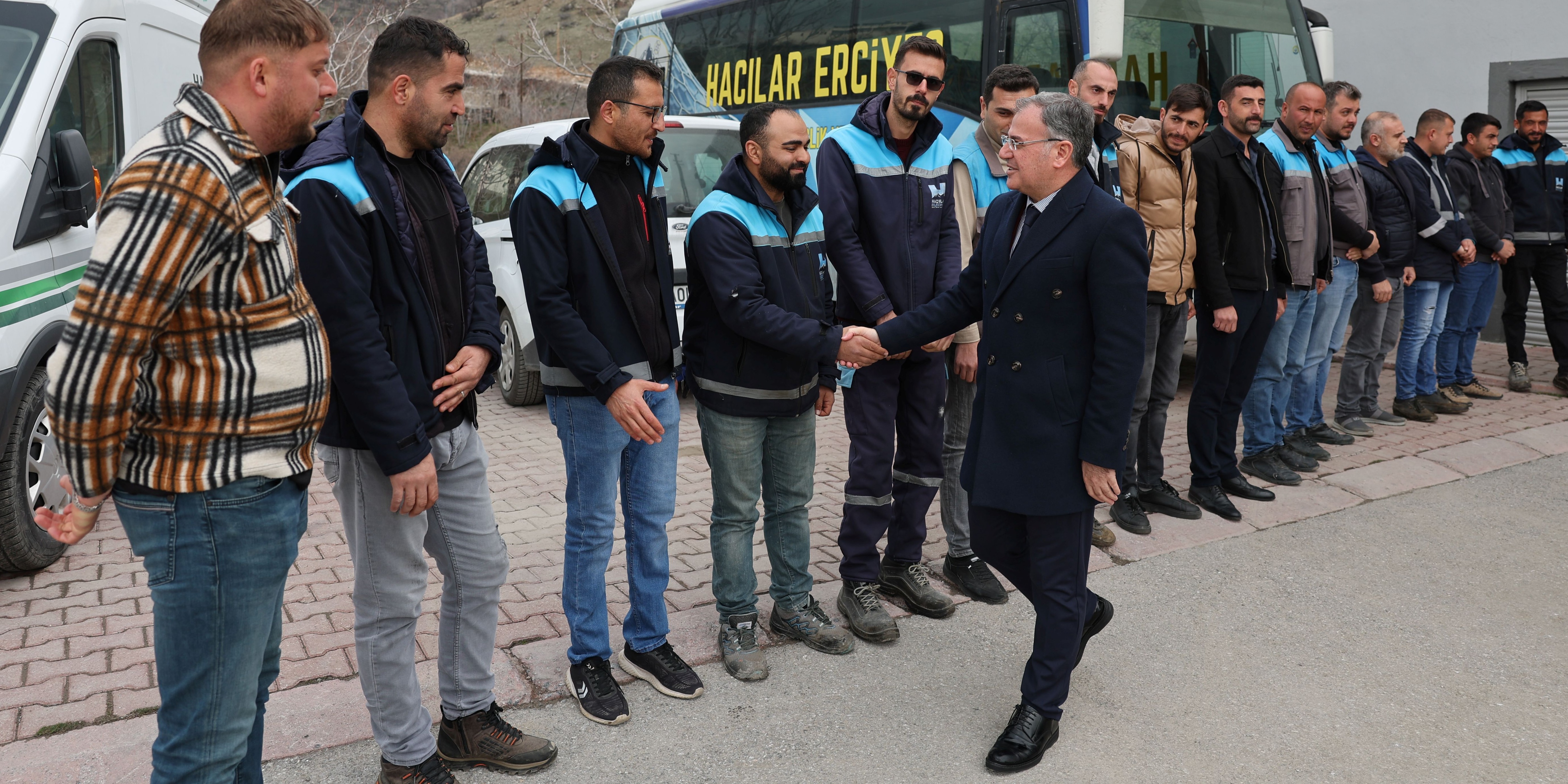 HACILAR BELEDİYESİ PERSONELİ, MESAİ BAŞLANGICINDA BAYRAMLAŞTI