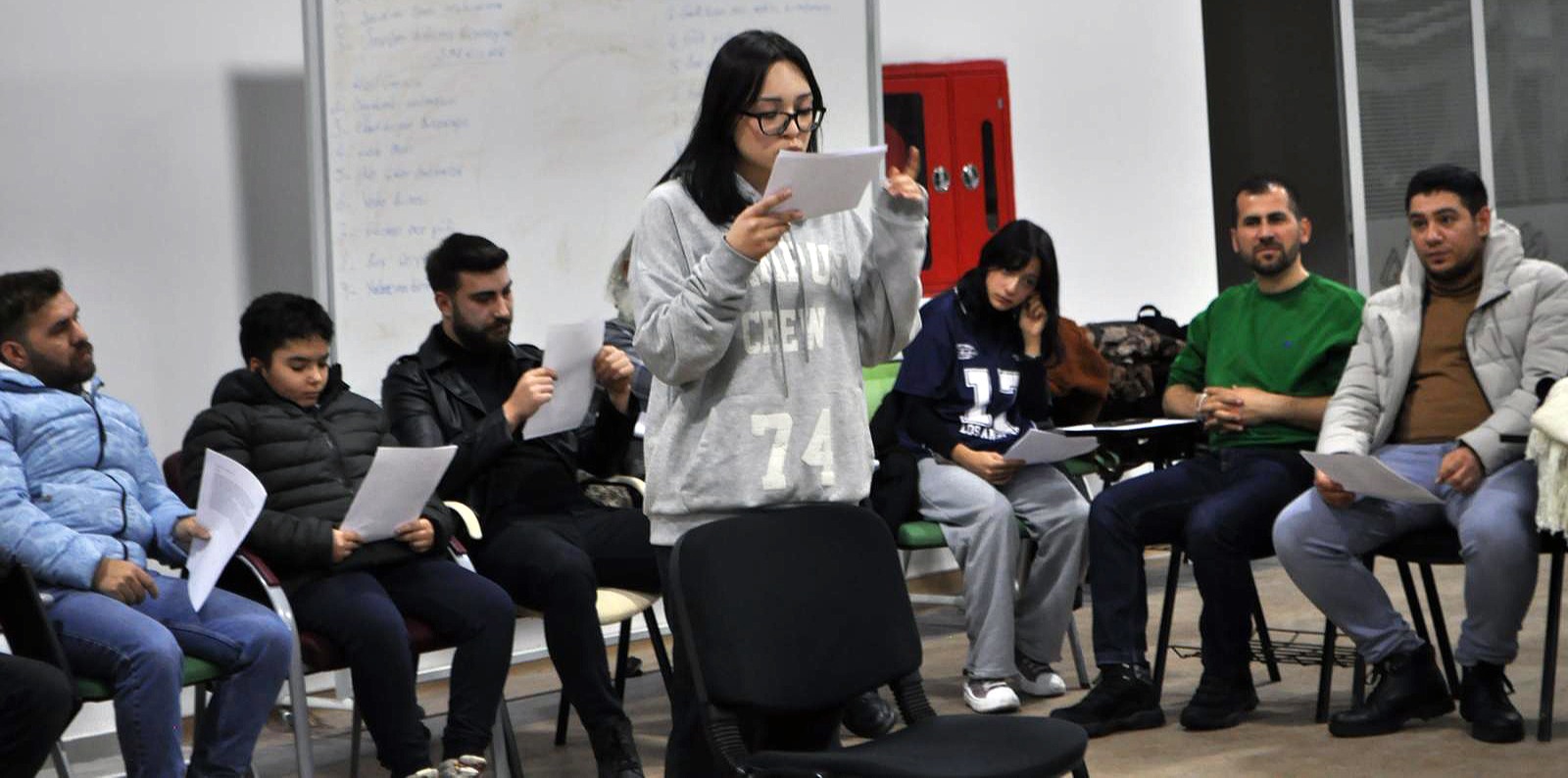 KARADUT TİYATROSU’NA YENİ YETENEKLER İÇİN SON ÇAĞRI