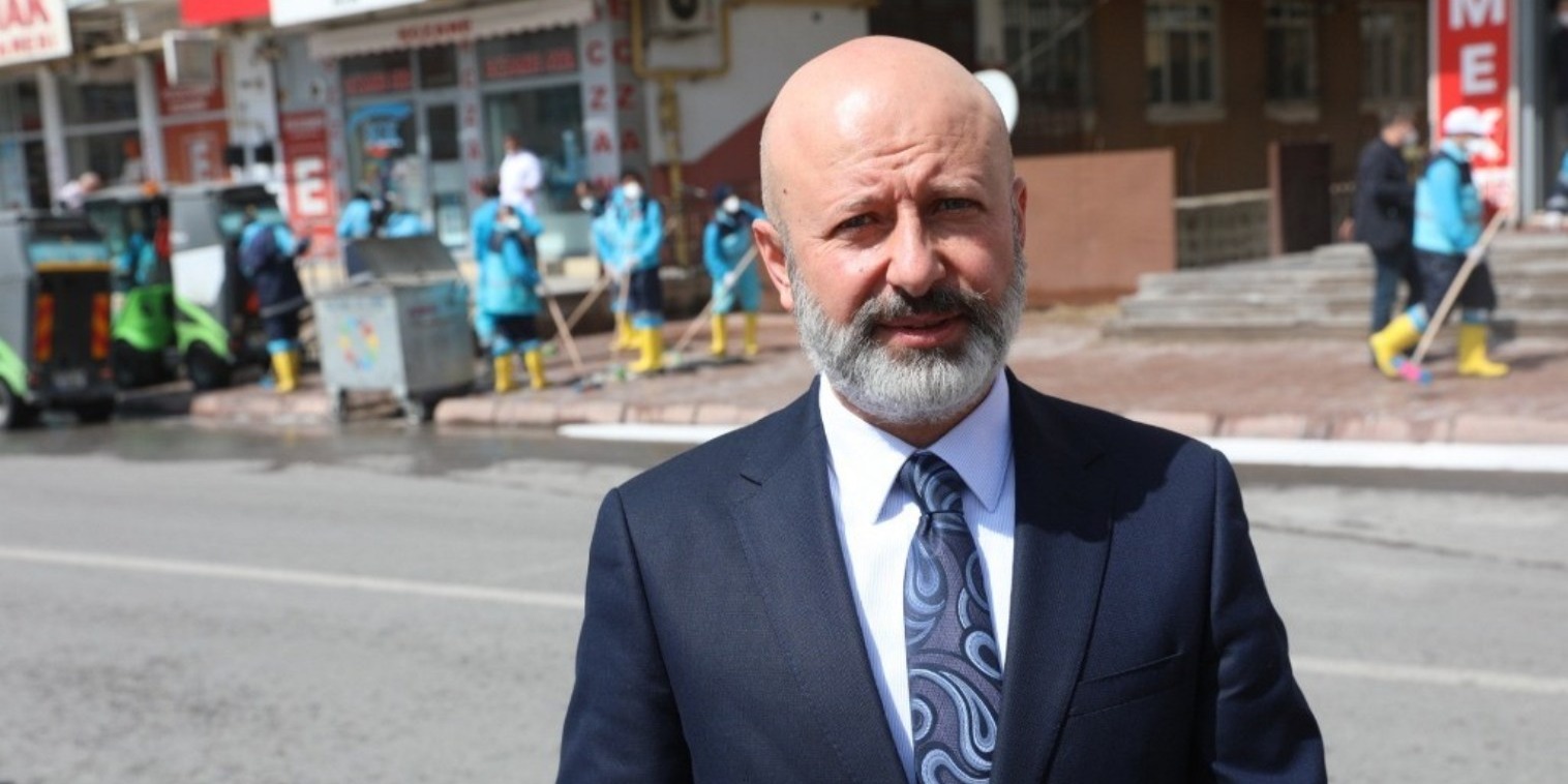 DAHA TEMİZ BİR ŞEHİR İÇİN TEMİZLİK SEFERBERLİĞİ SÜRÜYOR