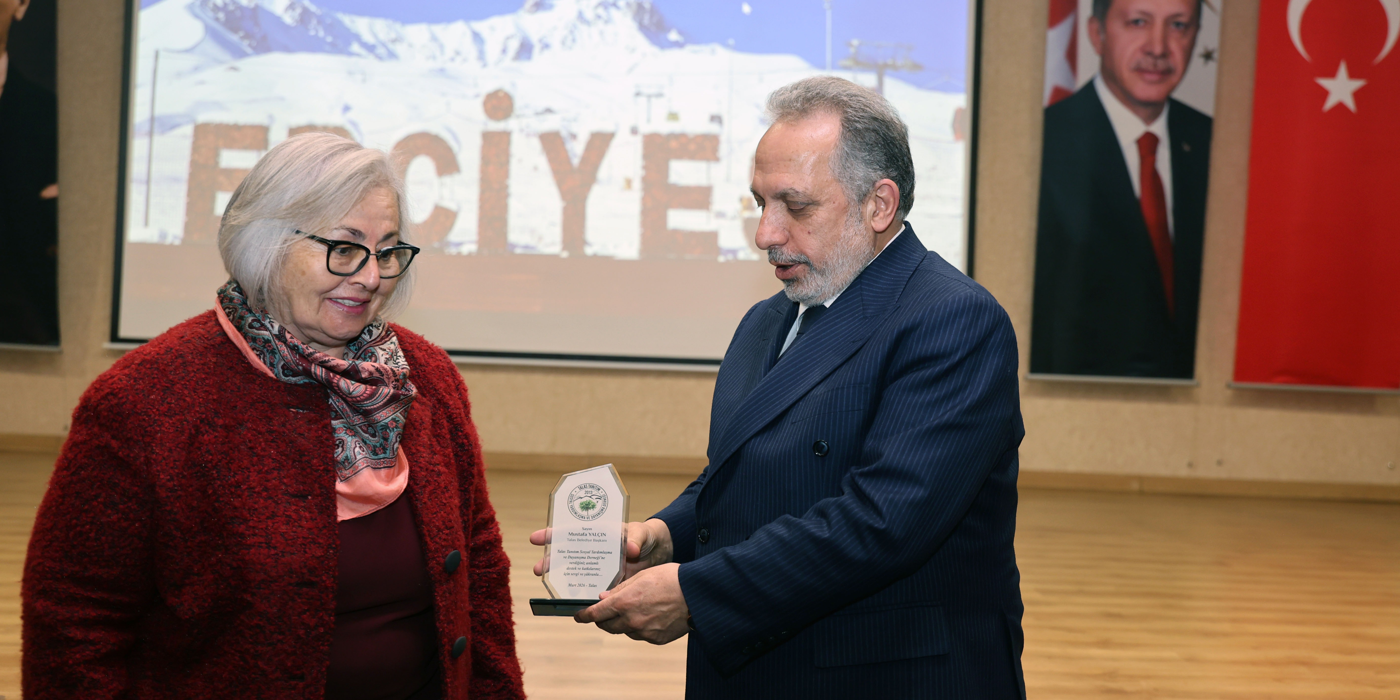 İLMİYE BERGMAN BELGESELİ TALAS’TA DUYGU DOLU ANLARA SAHNE OLDU