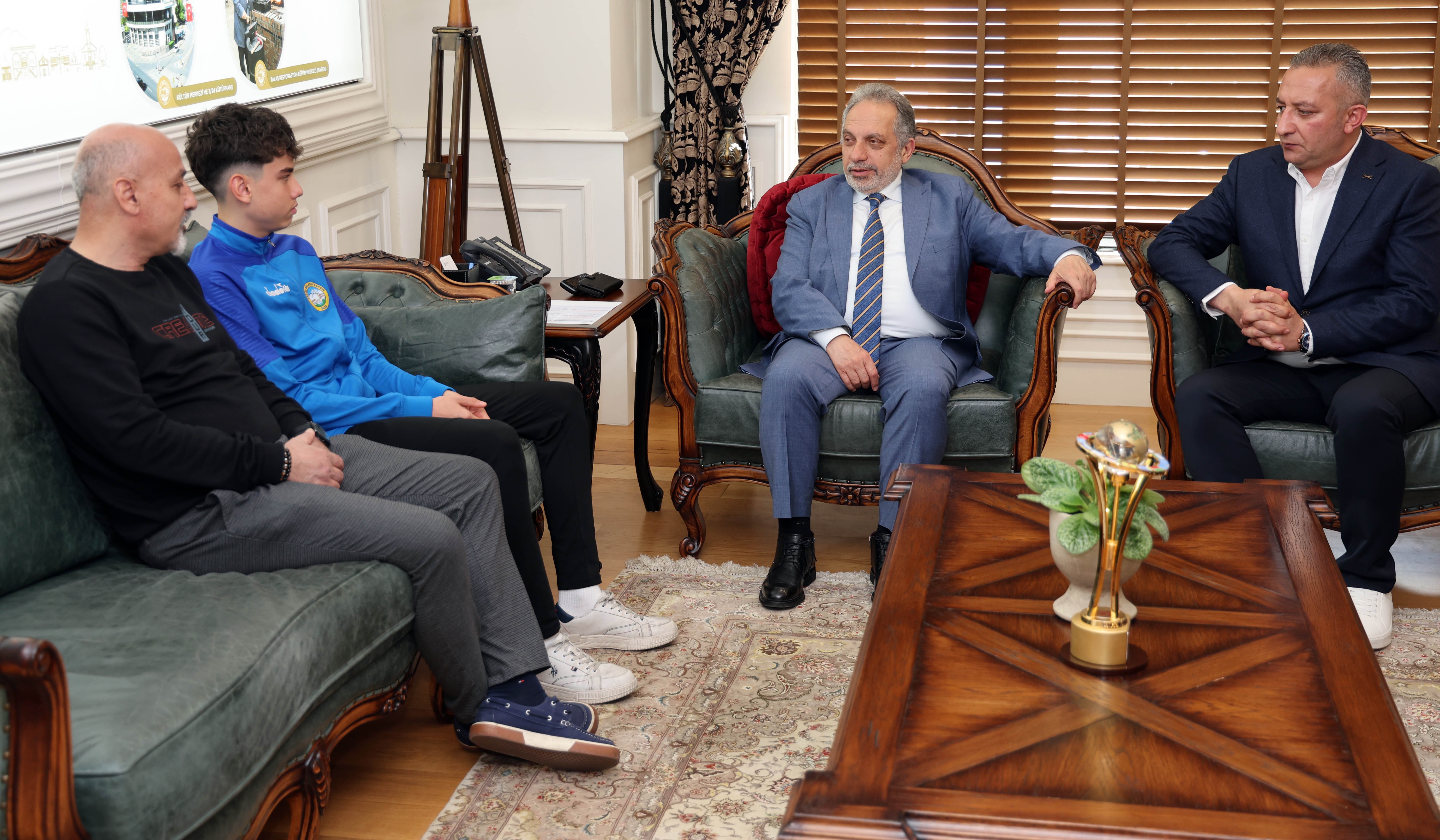 TALAS SPORCU FABRİKASI'NDA MİLLİ GURUR