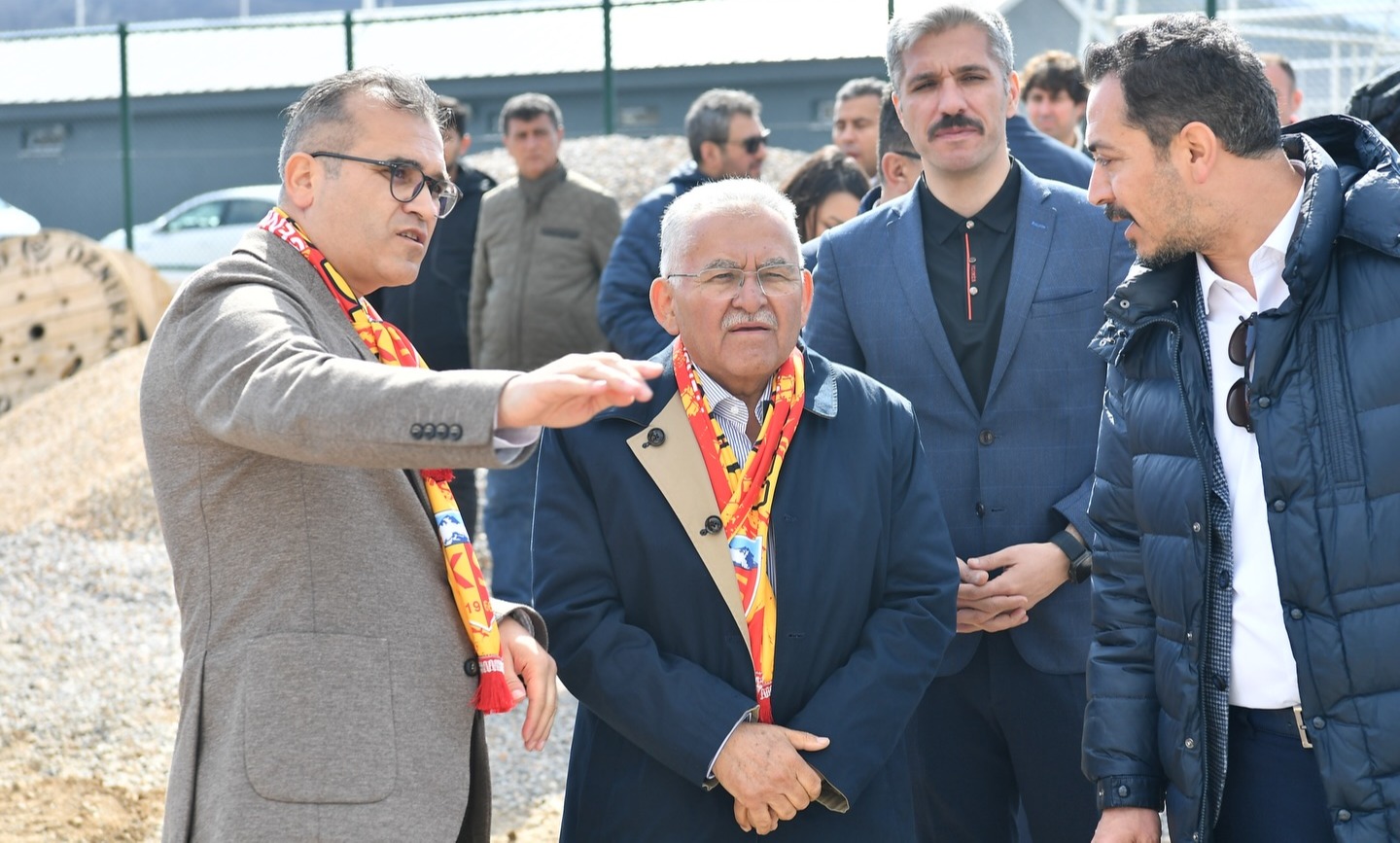 “ERCİYES YÜKSEK İRTİFA YENİ SEZONA HAZIR, ATLETİZM PİSTİNDE SONA YAKLAŞILDI”