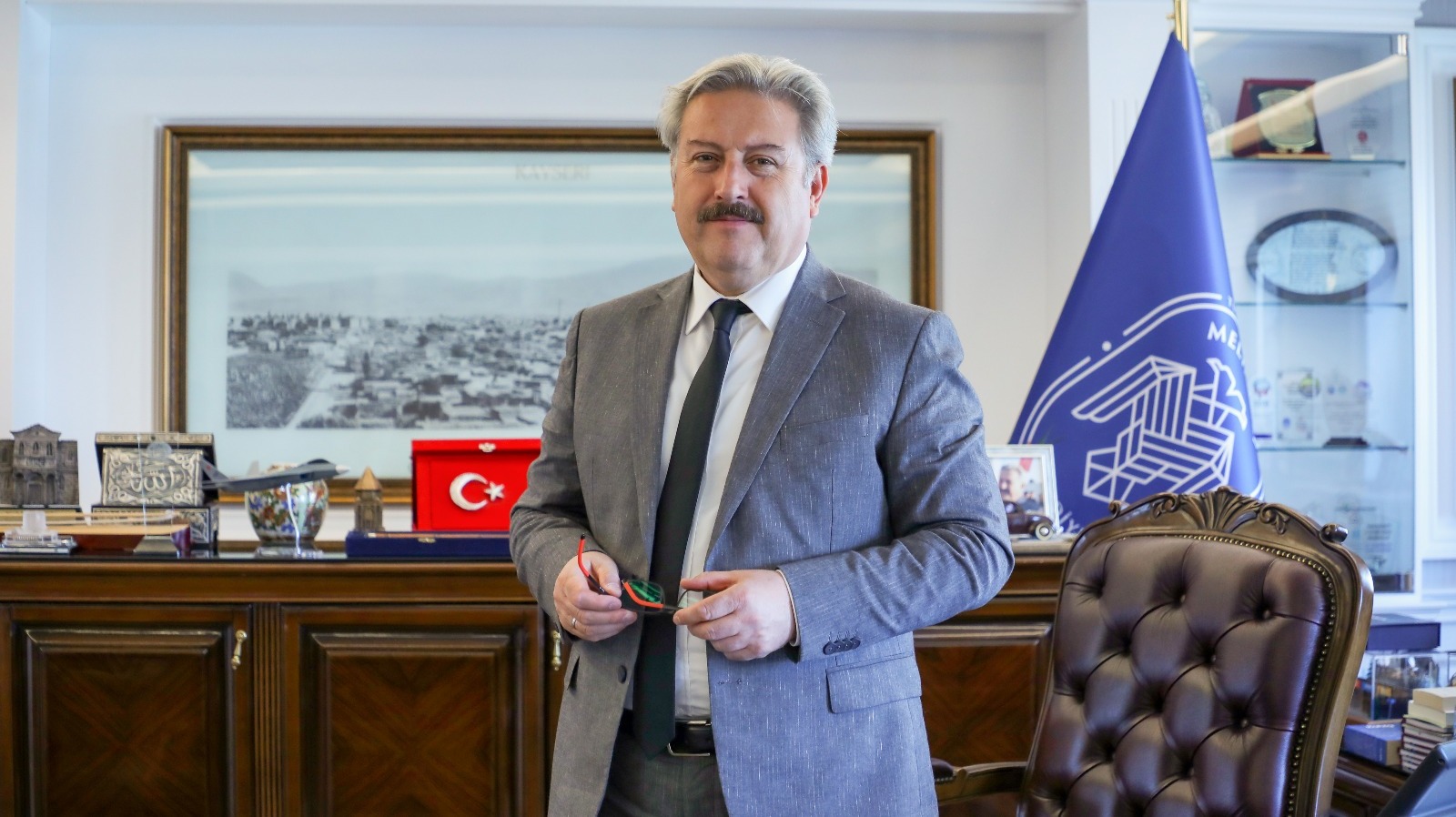 MELİKGAZİ BELEDİYESİ, İLÇENİN GELECEĞİNİ ŞEKİLLENDİRİYOR