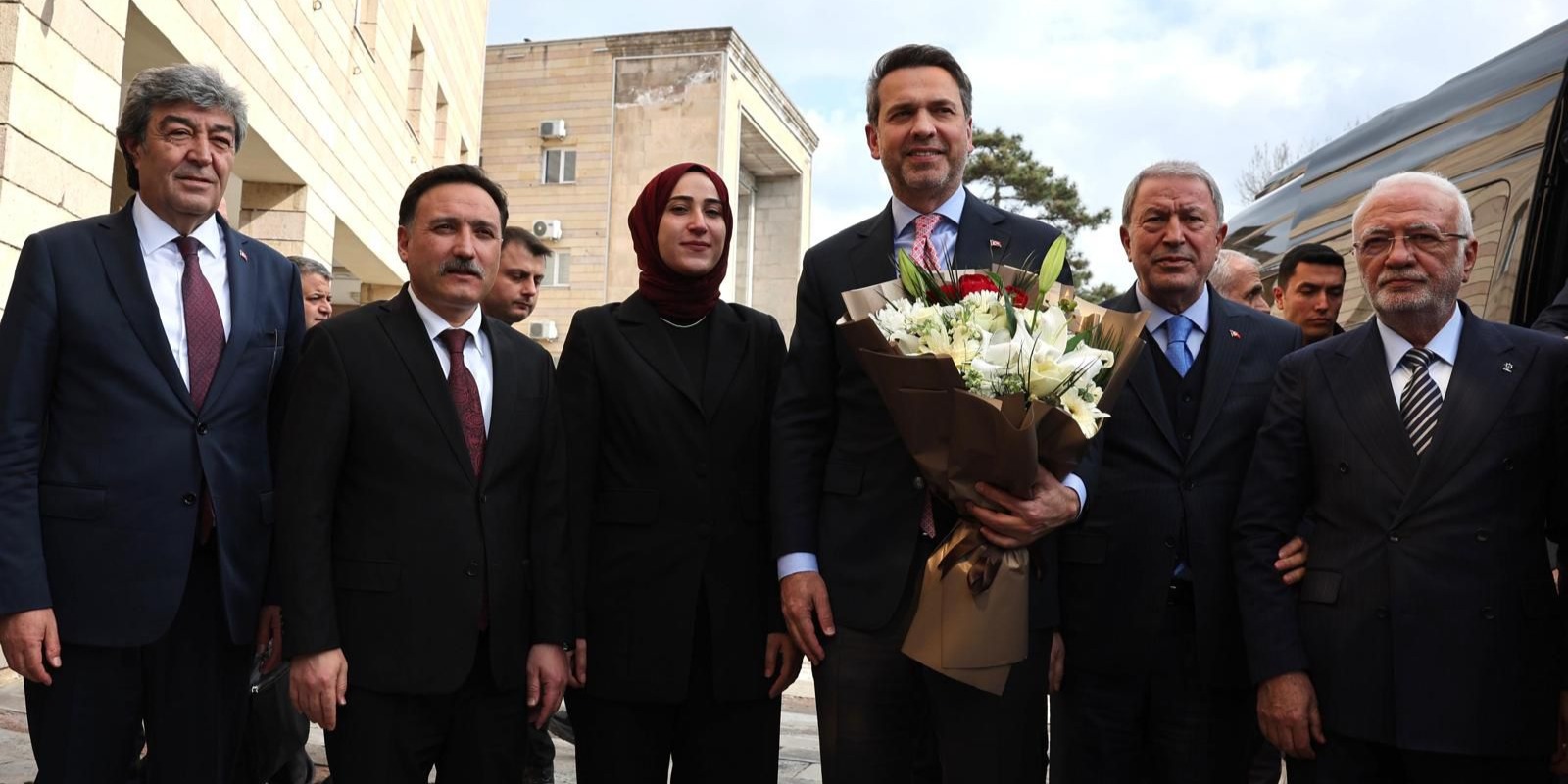 Bakan Bayraktar’tan Vali Çiçek'e ziyaret