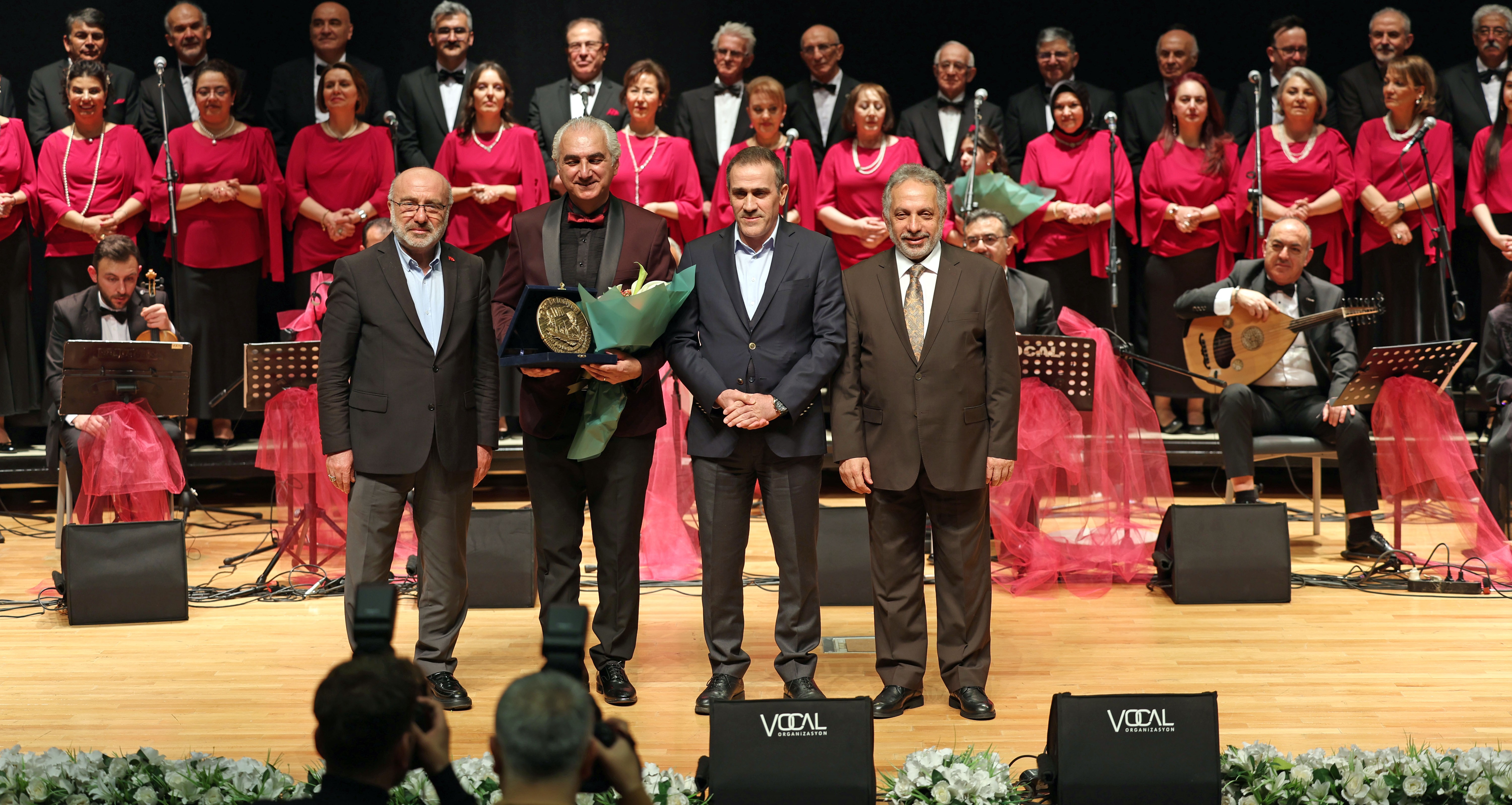 TALAS’TA HİCÂZ NAĞMELERİ GÖNÜLLERE DOKUNDU