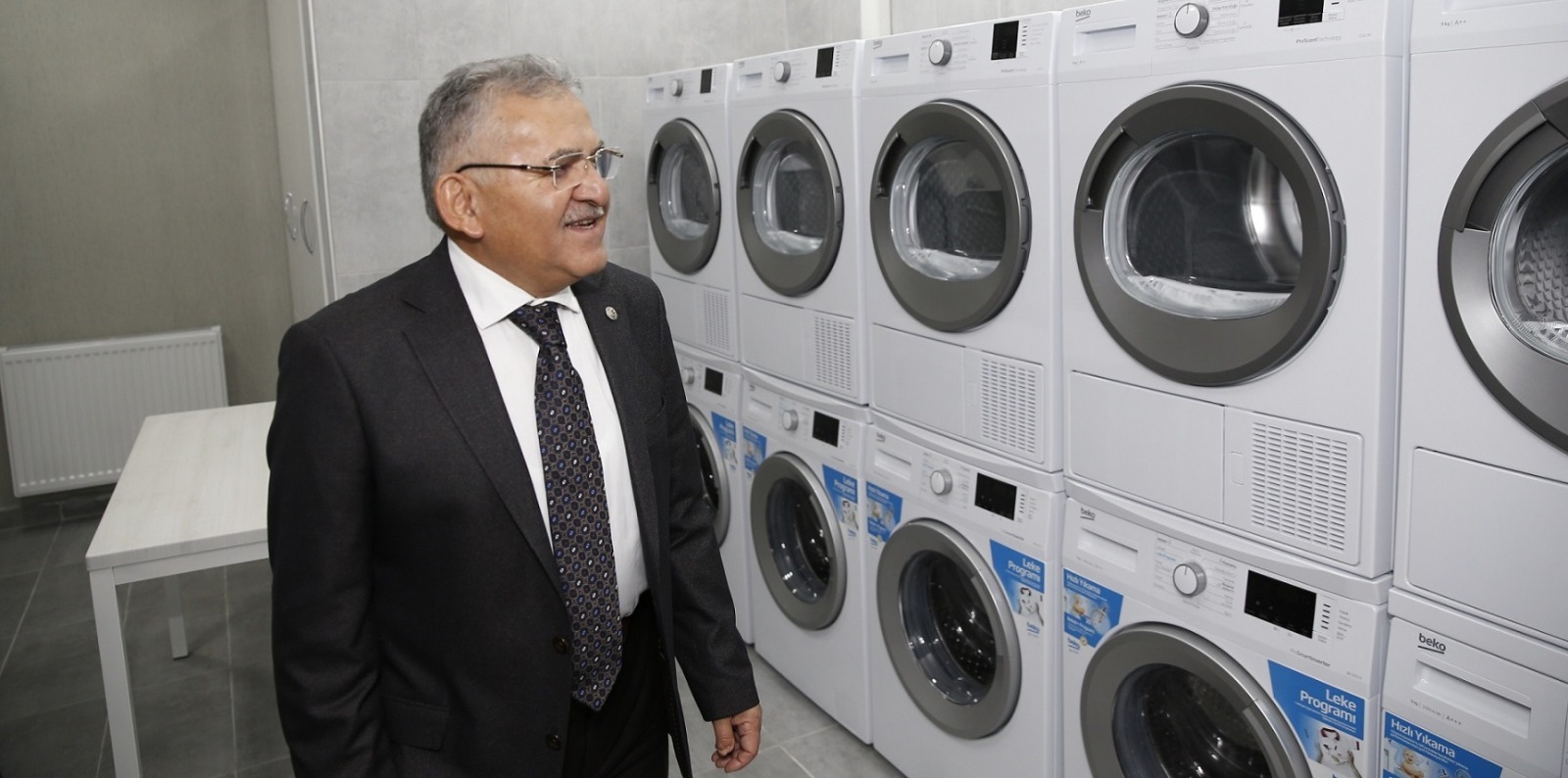 BÜYÜKŞEHİR GENÇLERİN YANINDA: ÜCRETSİZ ÇAMAŞIR YIKAMA HİZMETİNE TAM NOT