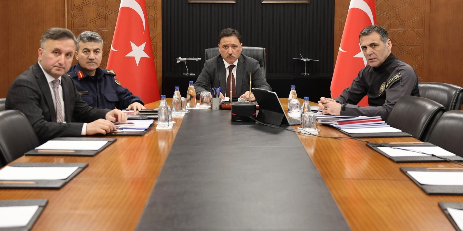 Vali Çiçek ve beraberindeki heyet “Okul Güvenliği” toplantısına katıldı