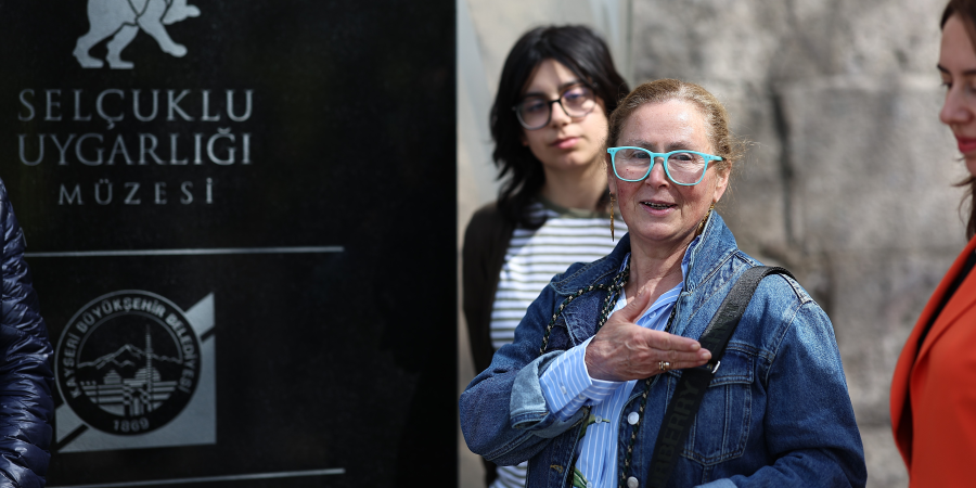 BÜYÜKŞEHİR’DEN PORTEKİZLİ ÖĞRENCİLERE “KÜLTÜR YOLU” GEZİSİ