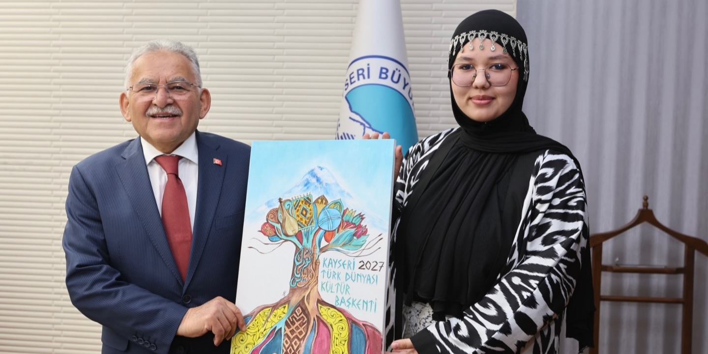 TÜRK DÜNYASI GENÇLERİ, KÜLTÜR BAŞKENTİ KAYSERİ’DE BAŞKAN BÜYÜKKILIÇ’I ZİYARET ETTİ