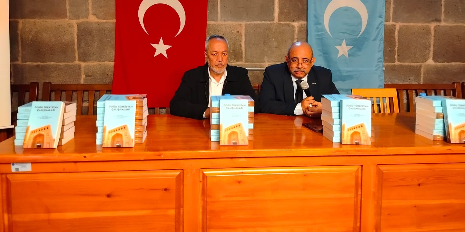 Kayseri'de ‘Doğu Türkistan’a Ses Ver’ konferansı düzenlendi