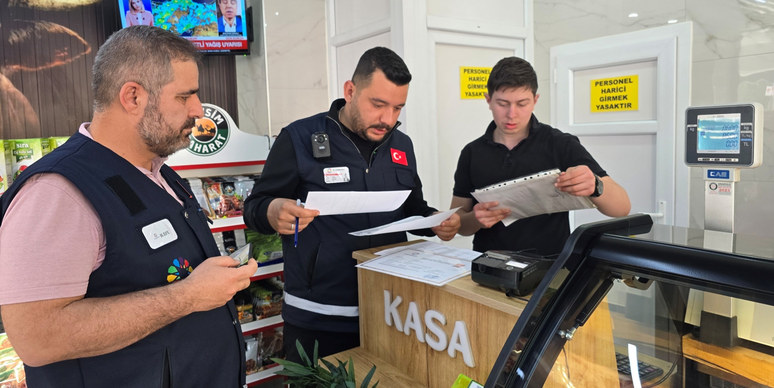 KOCASİNAN’DA KURBAN BAYRAMI ÖNCESİ KASAPLAR MERCEK ALTINDA