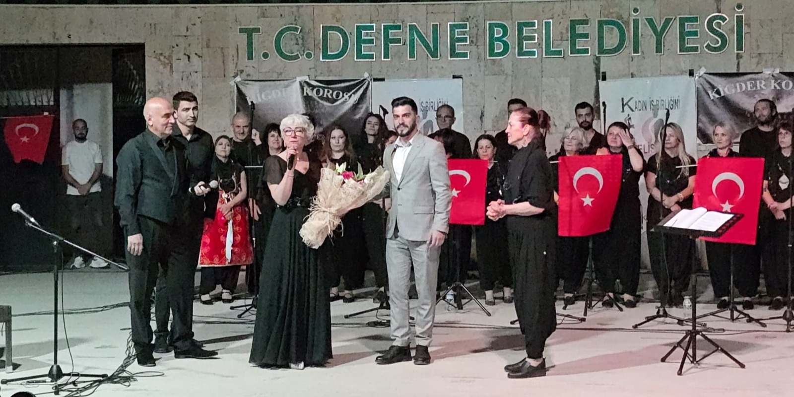 KİGDER, Defne’de Halk Konseri ile Vatandaşlara Moral Oldu