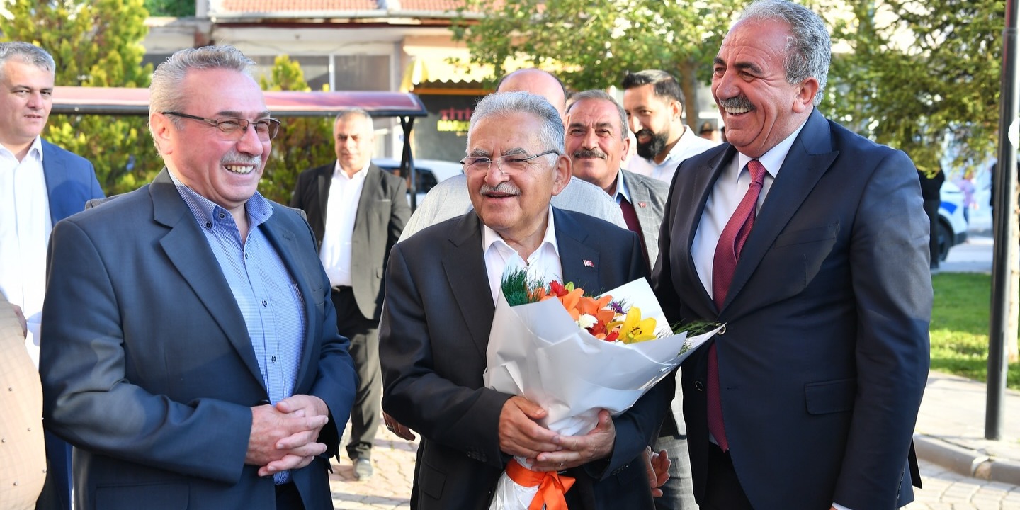 FELAHİYE YOLUNDA HUMMALI ÇALIŞMA: BAŞKAN BÜYÜKKILIÇ SAHADA