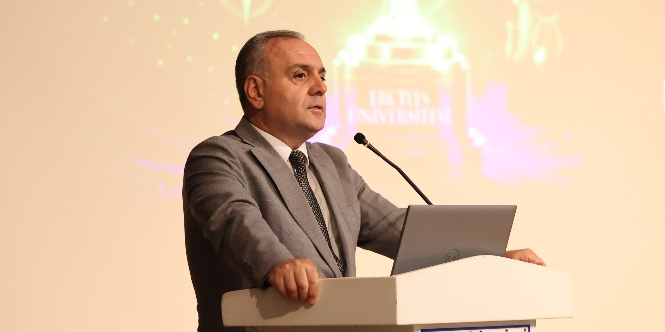 ERÜ’de “2025 Yılı Araştırma Performans Ödül Töreni” Düzenlendi