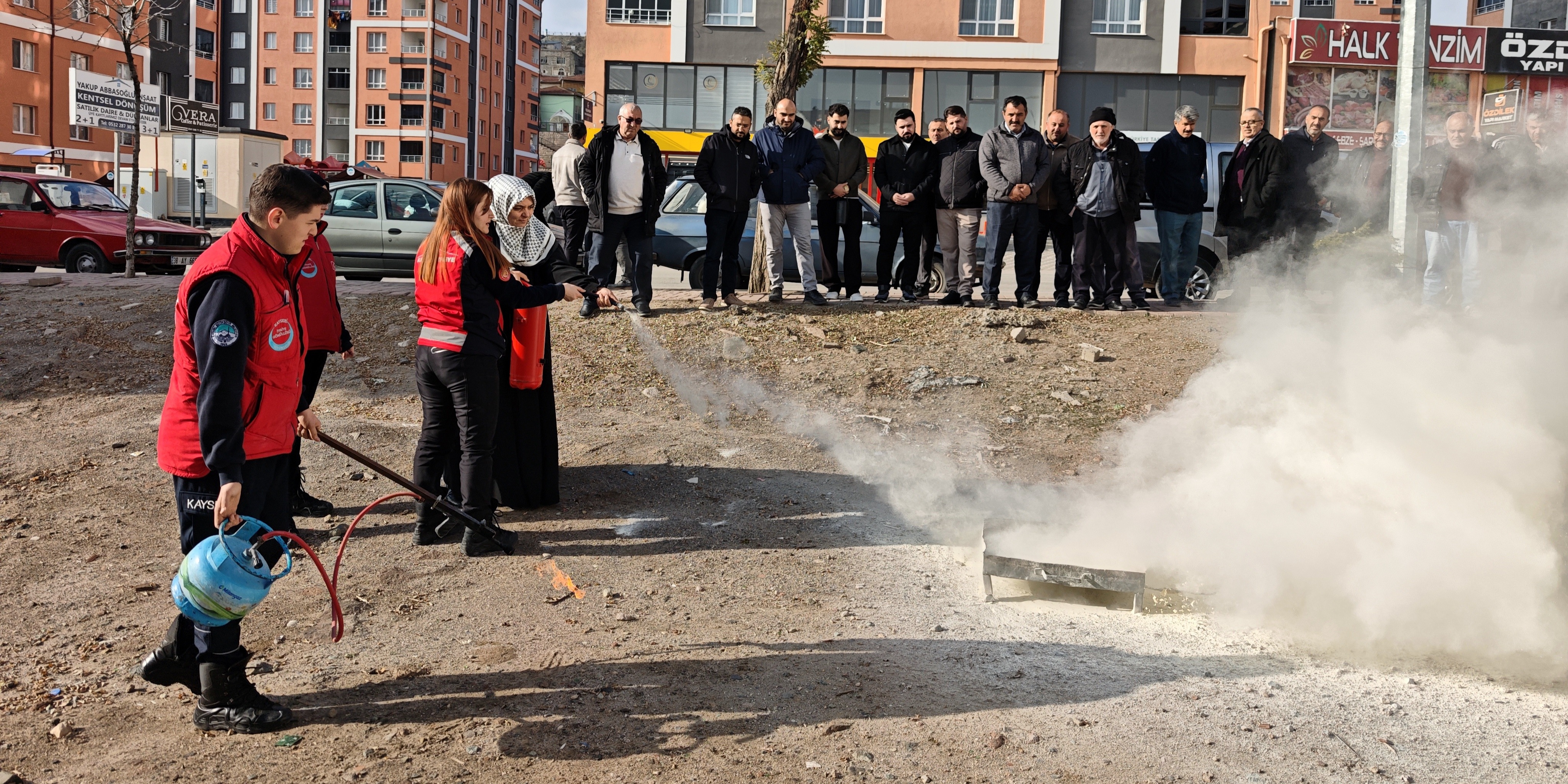 BÜYÜKŞEHİR’DEN 16 İLÇEDE DİN GÖREVLİLERİNE AFET VE YANGIN EĞİTİMİ