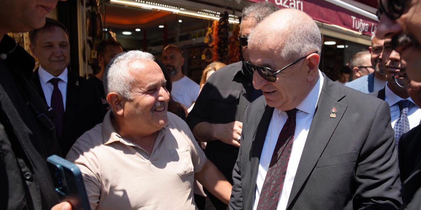 Ümit Özdağ Kayseri’de partililer ve vatandaşlarla buluştu