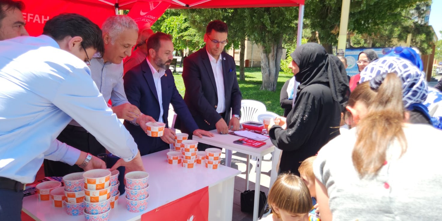 YRP Talas İlçe Başkanlığı tarafından Muharrem ayı vesilesiyle aşure günü etkinliği düzenlendi.