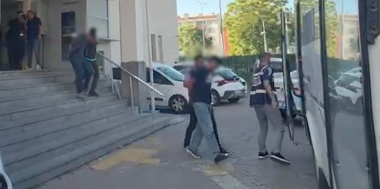 Kayseri'de eş zamanlı operasyon: 95 firari yakalandı