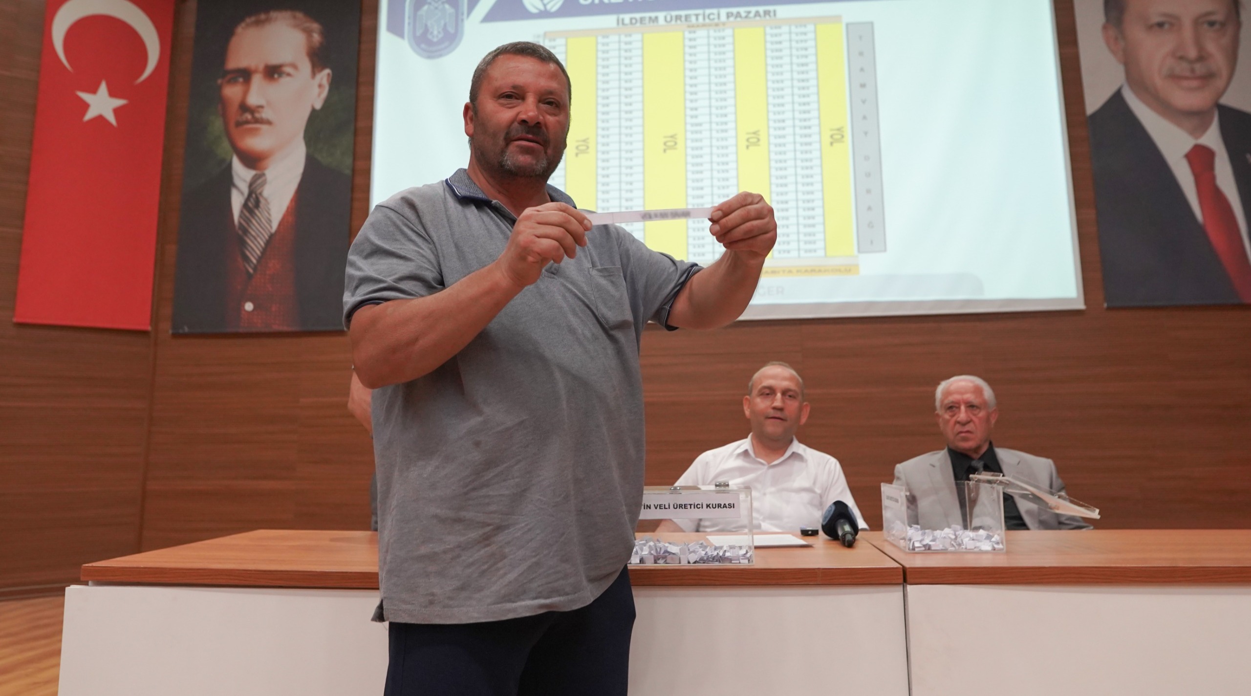 MELİKGAZİ BELEDİYESİ ÜRETİCİ PAZARI İÇİN KURA ÇEKİMİ YAPILDI