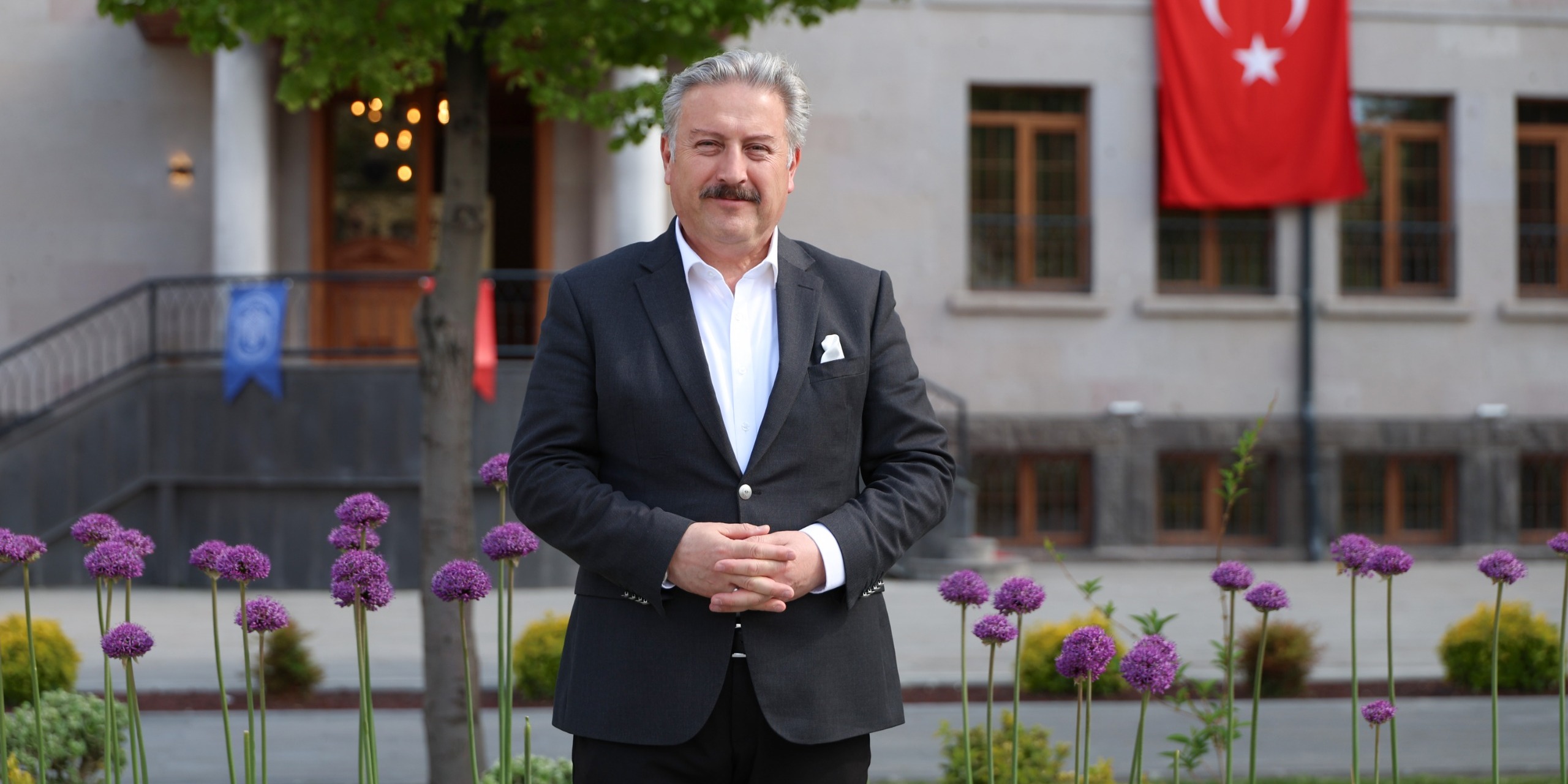 MELİKGAZİ BELEDİYESİ’NDEN GELECEĞİN SANATÇILARINA BÜYÜK DESTEK!