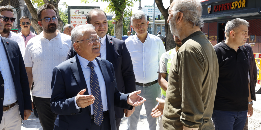 BAŞKAN BÜYÜKKILIÇ'TAN CUMHURİYET MEYDANI'NDAKİ BÜYÜK DÖNÜŞÜME YAKIN TAKİP