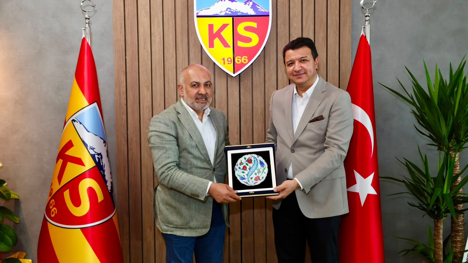 Mahmut Arıkan'dan Kayserispor yönetimine hayırlı olsun ziyareti