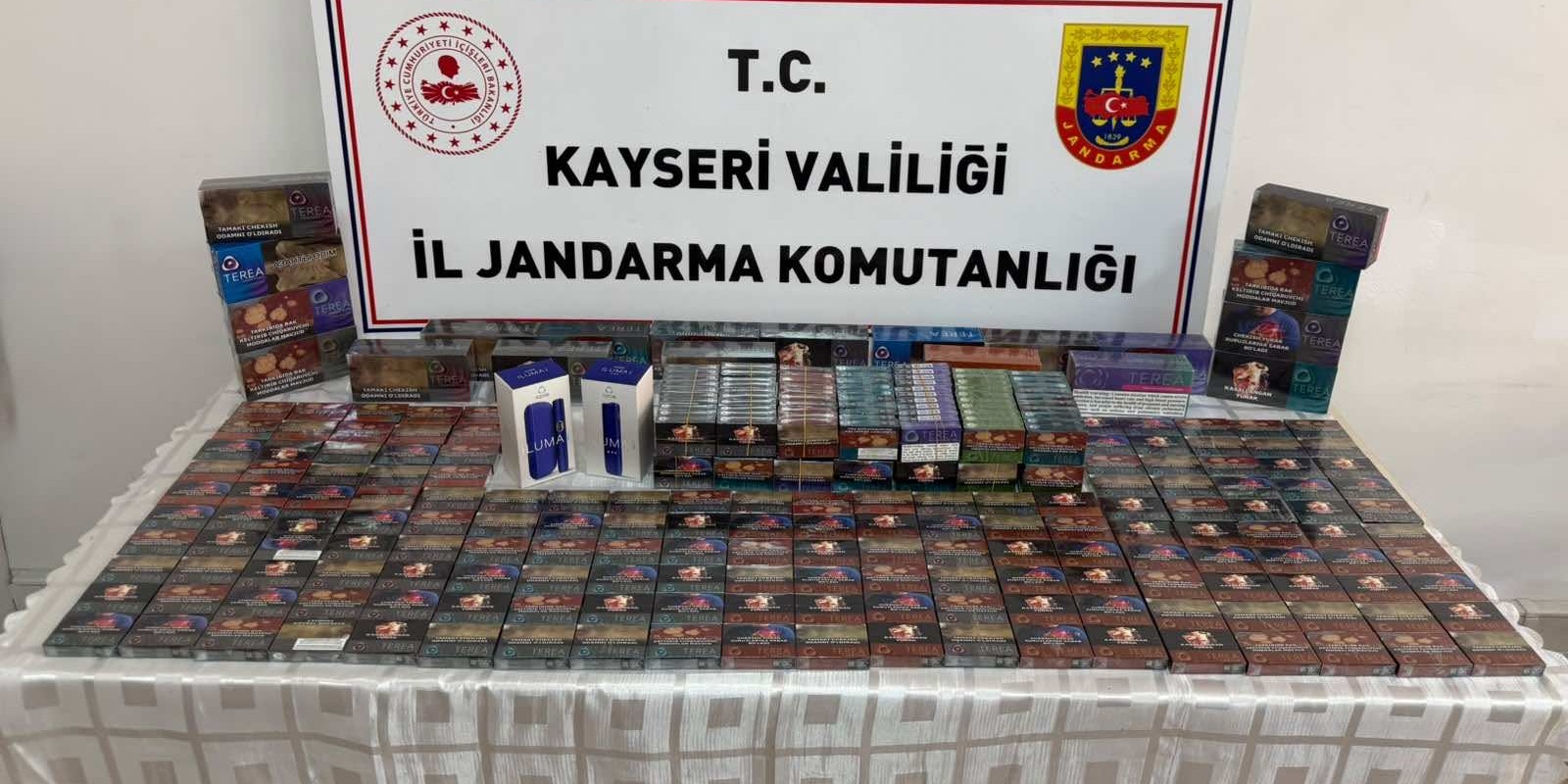 Kayseri'de Kaçak Elektronik Sigara Operasyonu: 10 Bin Kartuş Ele Geçirildi