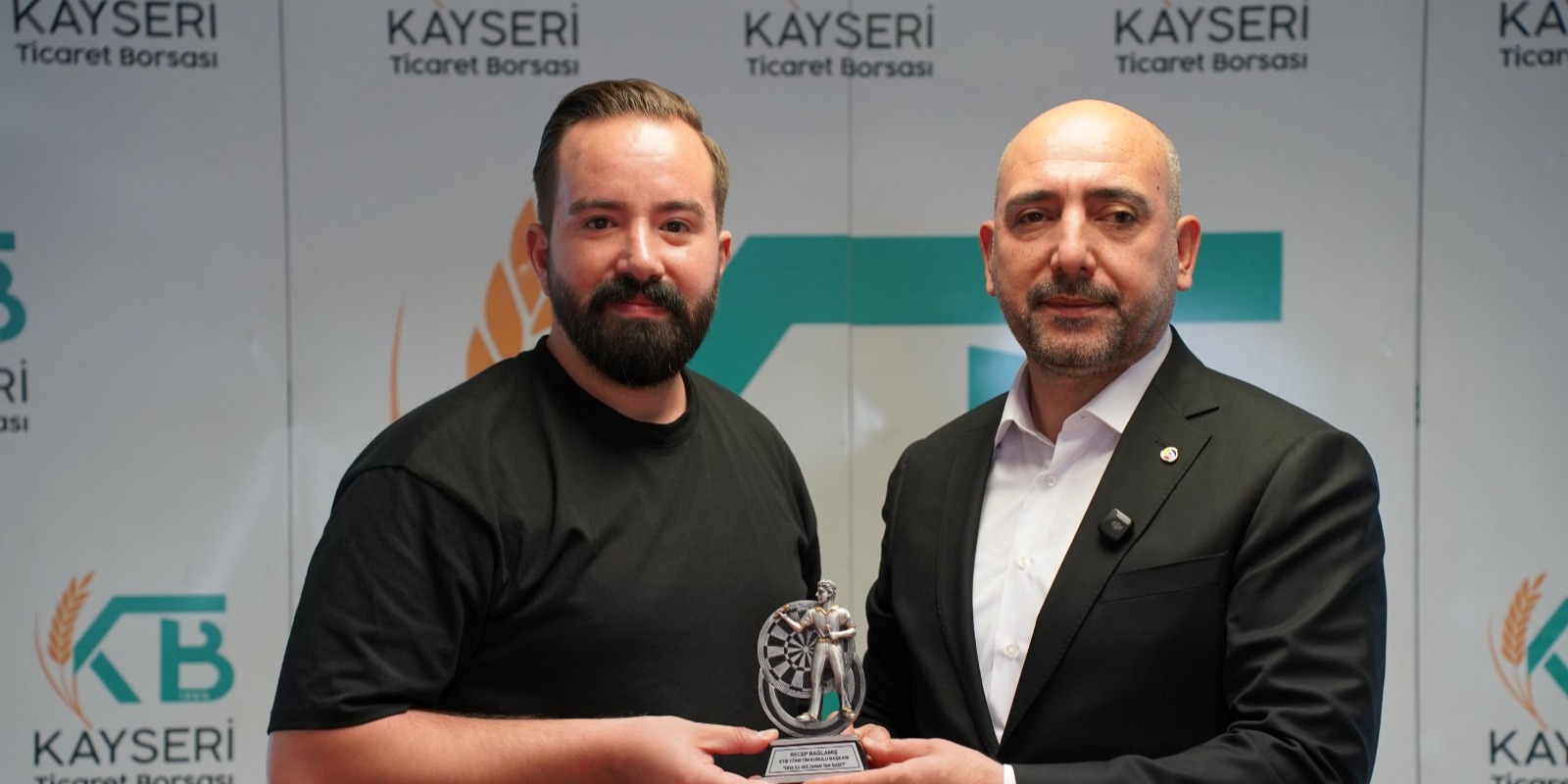 KTB ERVA Spor Okulu Sporcularından Başkan Bağlamış'a Ziyaret