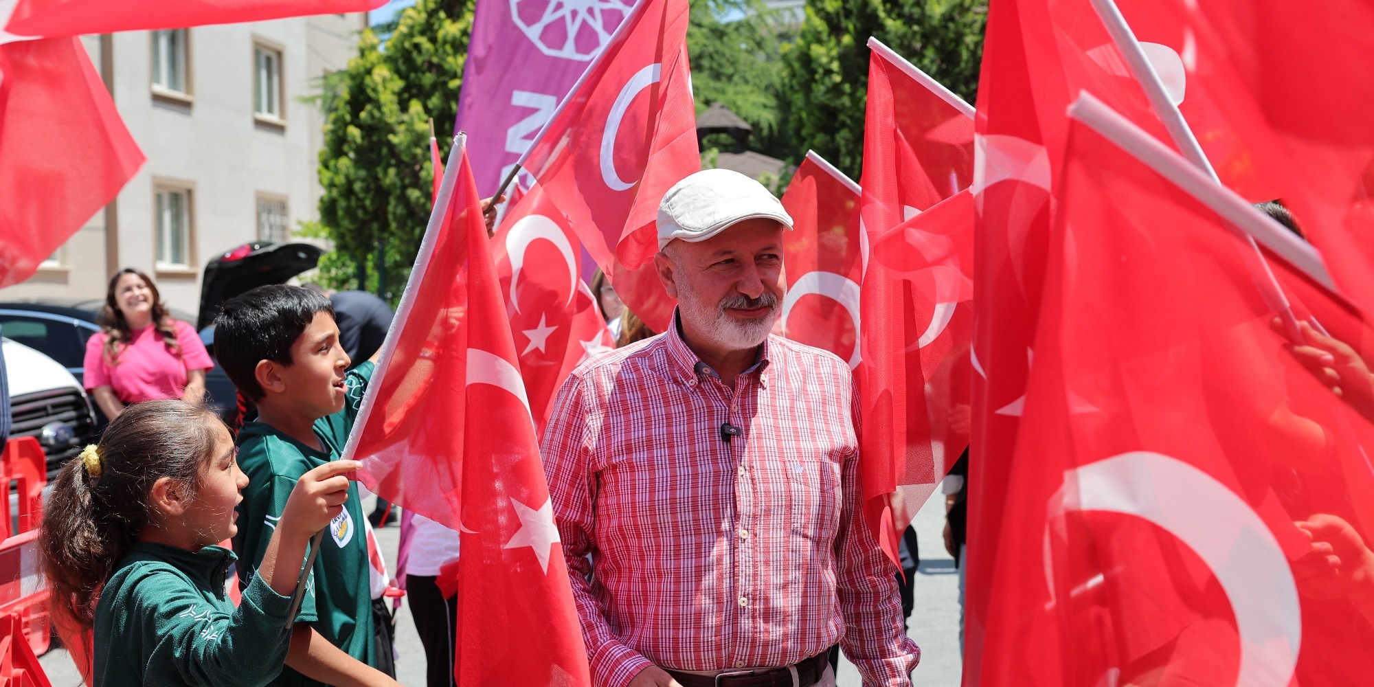 BAŞKAN ÇOLAKBAYRAKDAR: "KOCABURGER'I YAZ BOYUNCA ERVA OKULLARINDA SÜRDÜRECEĞİZ"