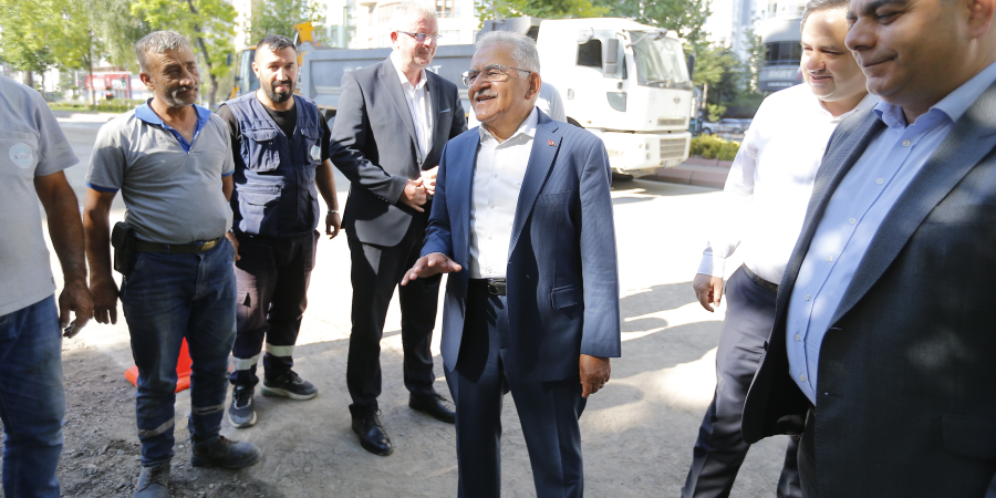 BAŞKAN BÜYÜKKILIÇ, GÜNE SAHADA BAŞLADI: ALTYAPI VE ÜSTYAPI EŞ ZAMANLI YENİLENİYOR