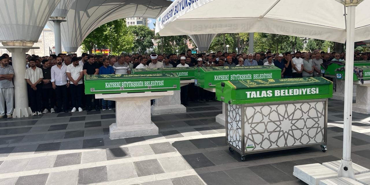 Aksaray'daki kazada yaşamını yitiren aynı aileden 3 kişi Kayseri'de toprağa verildi