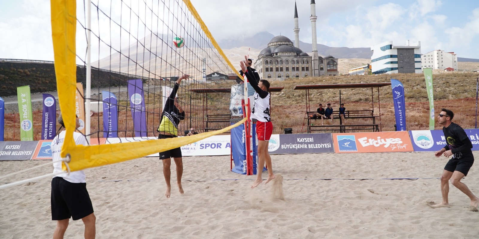 ERCİYES, VOLEYBOL TUTKUNLARINI BULUŞTURACAK