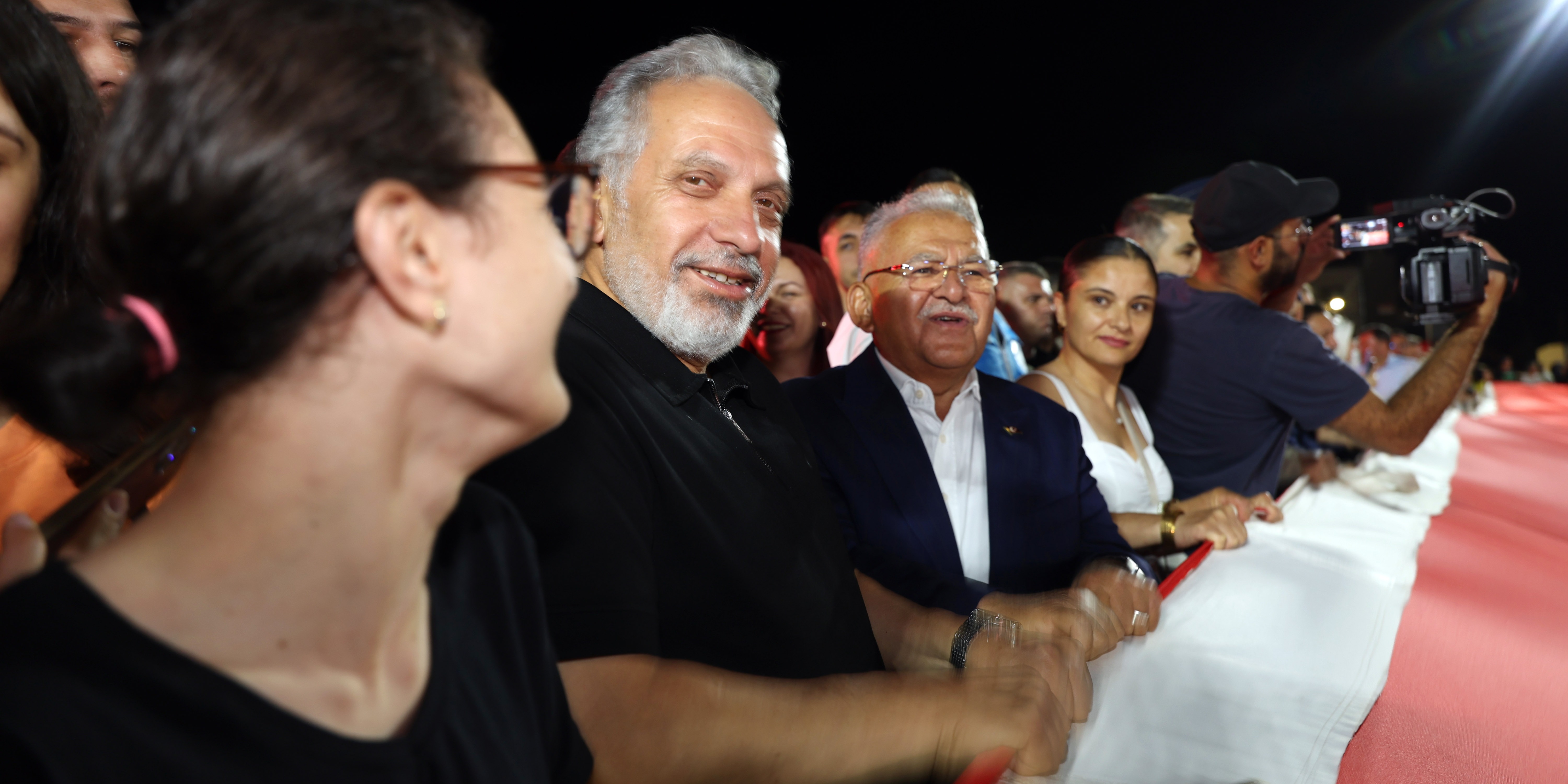 BU GURUR TALAS’IN; DÜNYANIN EN BÜYÜK TÜRK BAYRAĞI AÇILDI