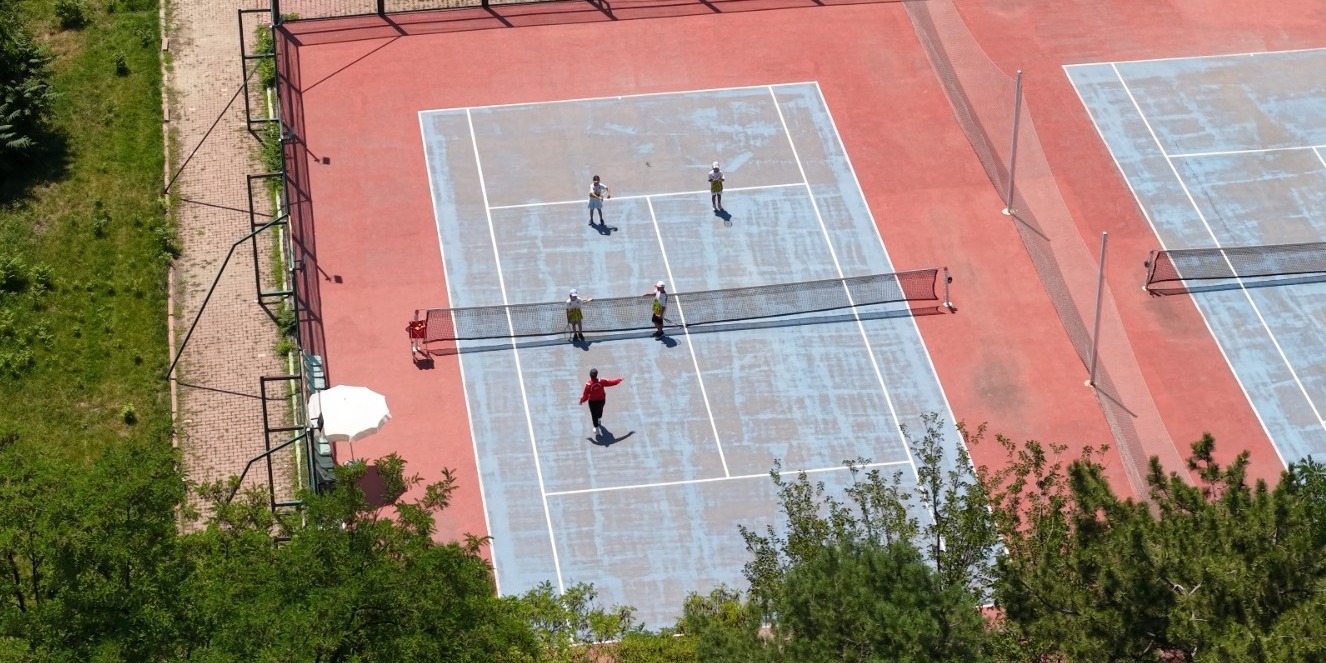 BÜYÜKŞEHİR’İN YAZ SPOR OKULLARINA REKOR KATILIM: 10 BİN 500 ÇOCUK SPORLA BULUŞUYOR