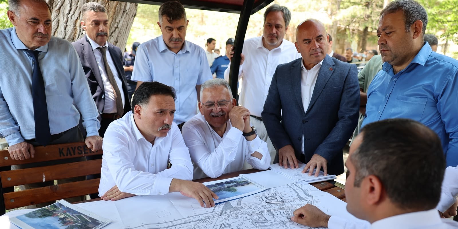 VALİ ÇİÇEK VE BAŞKAN BÜYÜKKILIÇ’TAN MELİKGAZİ TÜRBESİNDE İNCELEME 
