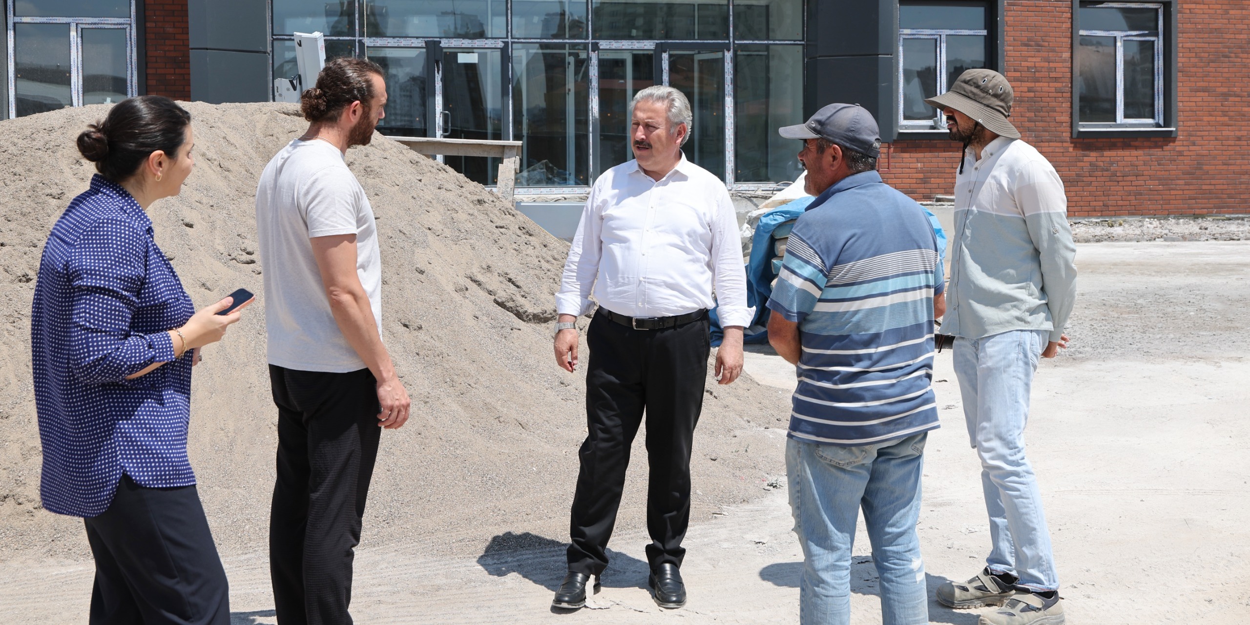 BAŞKAN PALANCIOĞLU, YILDIRIM BEYAZIT MAHALLESİ’NDEKİ OKUL ÇALIŞMALARINI İNCELEDİ
