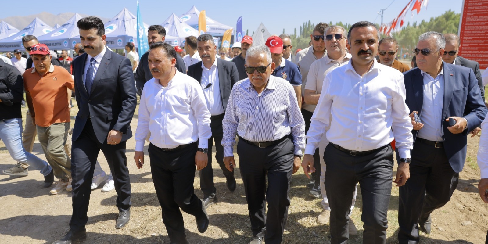 VALİ ÇİÇEK’TEN BAŞKAN BÜYÜKKILIÇ’A “TURİZM” TEŞEKKÜRÜ