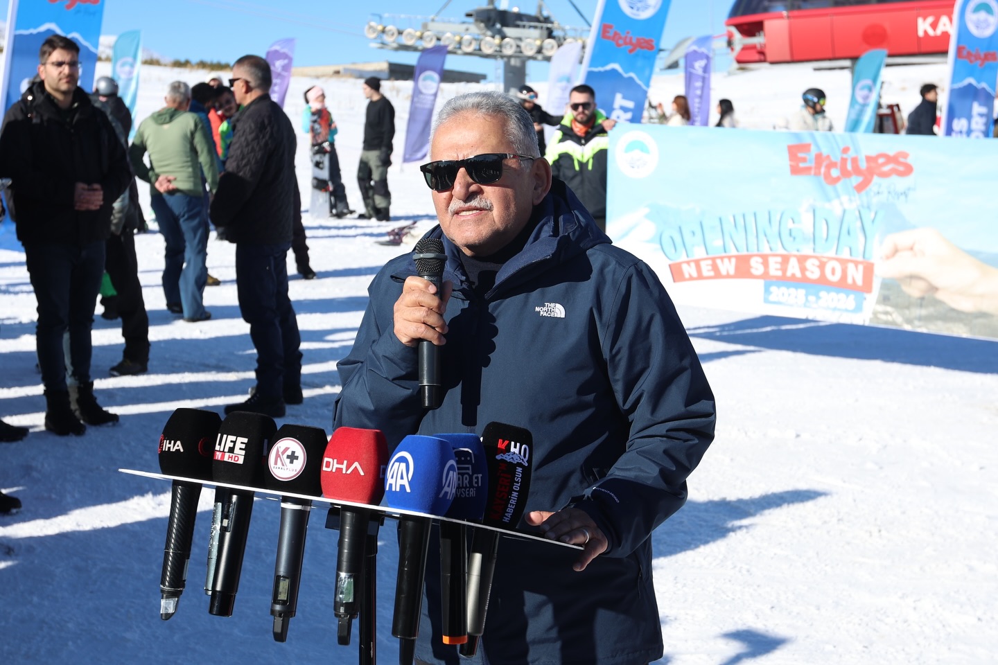 Başkan Büyükkılıç Zirvede, İlgiyle Beklenen Erciyes Kayak Sezonunu Açtı - Görsel 1